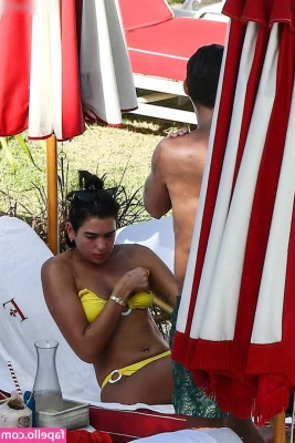 Dua Lipa [ dua-lipa ] - Wanna help me with the oil 😈?