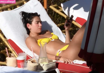 Dua Lipa [ dua-lipa ] - Who is counting down until Friday part 1