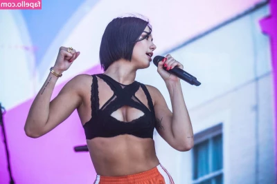 Dua Lipa [ dua-lipa ] - I just can t get enough of the beach I hope it s sunny again tomorrow