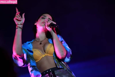 Dua Lipa [ dua-lipa ] - Cê duvida q essa bunda aqui ta crescendo levantando 40 kg, pai part 1