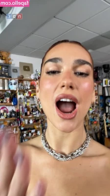 Dua Lipa [ dua-lipa ] - Would you like to play some chess with me ? I will be the queen 😘