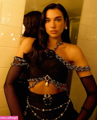 Dua Lipa [ dua-lipa ] - Back in London part 1