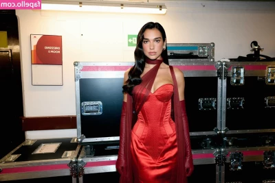 Dua Lipa [ dua-lipa ] - i wish you were behind me 🍑 @therachelfit