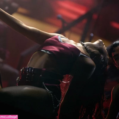 Dua Lipa [ dua-lipa ] - I sit in white stockings without panty  naked   my ass is very big