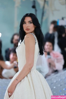 Dua Lipa [ dua-lipa ] - All this cake 🎂 🎂 4 u...