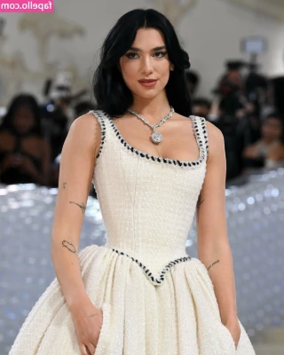 Dua Lipa [ dua-lipa ] - Dont miss my sex vids thru dm   recording more vids getting fucked