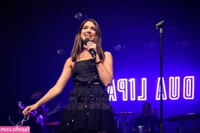 Dua Lipa [ dua-lipa ] - Nézd meg  hogy mekkorát élvezek a francia bugyimba