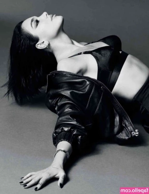 Dua Lipa [ dua-lipa ] - A lick or suck