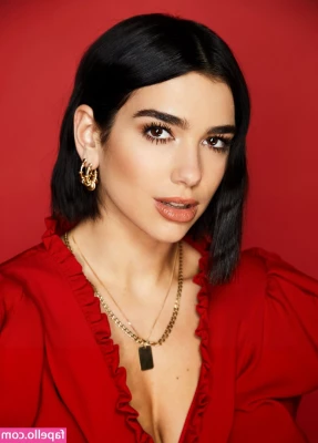 Dua Lipa [ dua-lipa ] - I was on my way to a hot date when I saw a group of handsome guys