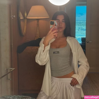 Dua Lipa [ dua-lipa ] - Underboob is good boob