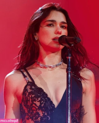 Dua Lipa [ dua-lipa ] - didn t sleep well    maybe you just have the wrong set of pillows