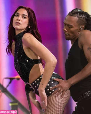 Dua Lipa [ dua-lipa ] - Sneaking up on my girlfriend while she s taking a shower   Showing my part 1
