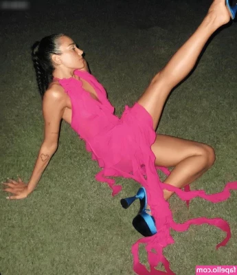 Dua Lipa [ dua-lipa ] - A quick pic for thong Thursday part 1