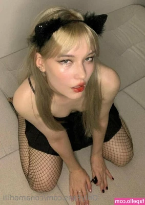  [ conamorlili ] - game of thrones and chill? 😛