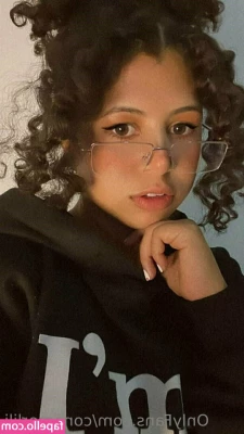  [ conamorlili ] - I love to tease you... Make eye contact with you while I move my hips