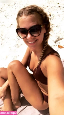 Carolina Peukmann [ carolina-peukmann ] - Daddy took me on a walk today