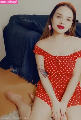 lillypinkk - Home from a long day on my feet  Some self massage with oil is what