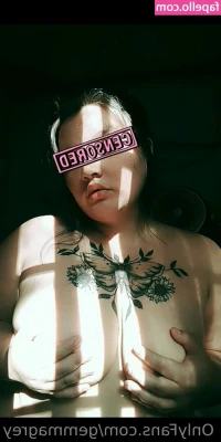 twilightfree - Hope it’s the right hole for your cock... or you would tear it