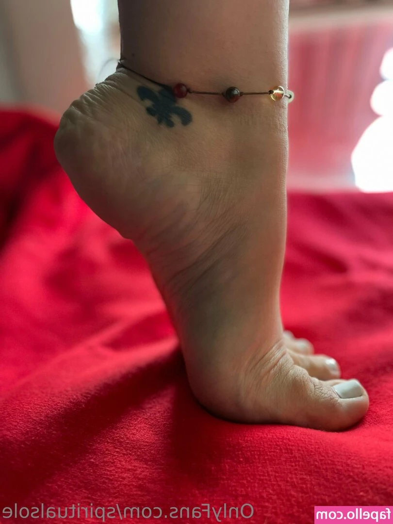 spiritualsole - Sunshine tease with these perky nips. Wouldn't you love them in your