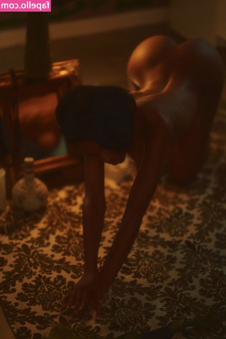 Luci Lane [ luci-lane ] - Am I hard at work or just always hard