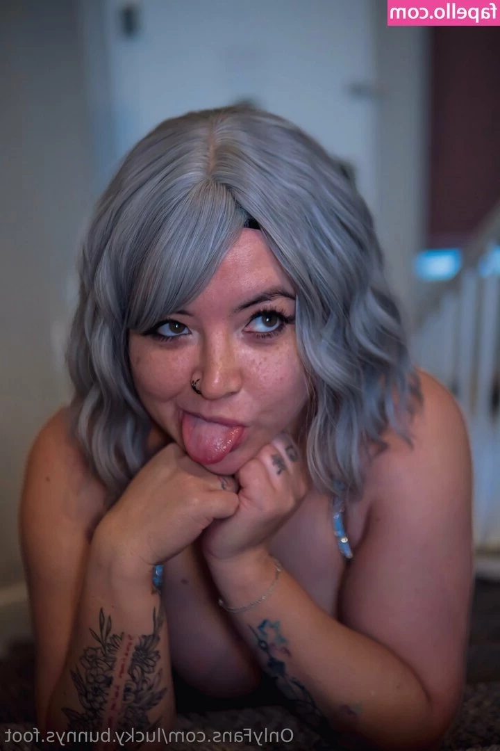 lucky.bunnys.foot [ lucky-bunnys-foot ] - Should I tease you more  or do you wanna see how naughty I am after