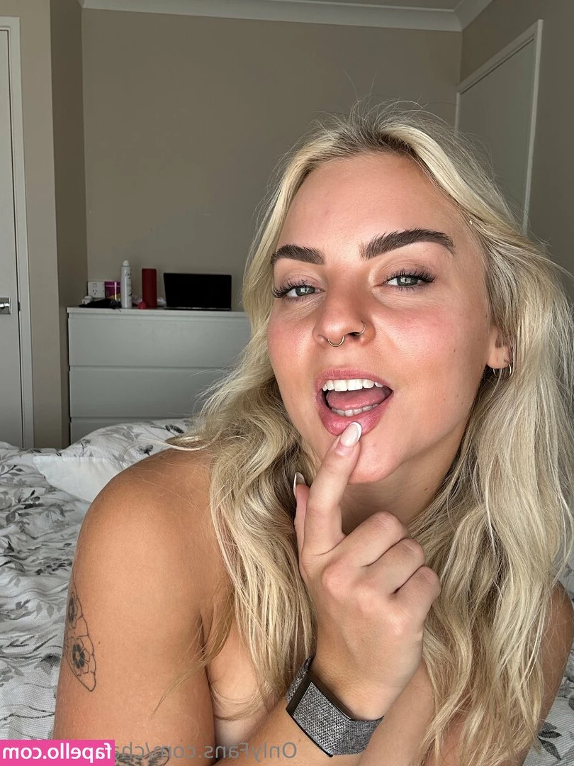 Charlietaylorx - Stinky Feet