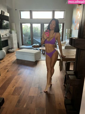 Asa Akira [ asa-akira ] - Like the ivy that clings to stone, I refuse to be bound by the