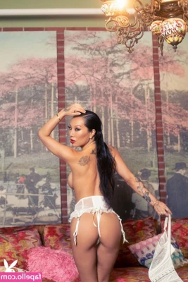 Asa Akira [ asa-akira ] - Someone help me get my daily goal  or even surpass it    you ll be