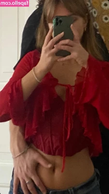 Emily Anouk Dorn [ emily-anouk-dorn ] - Dammmn My thigh looks so thick