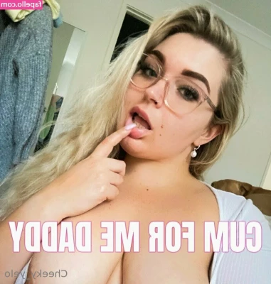 cheeky_yelofree [ cheeky-yelofree ] - Ripped and ready for you to slide in