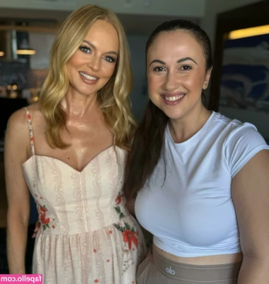 Heather Graham [ heather-graham-3 ] - In need of sniffs and licks