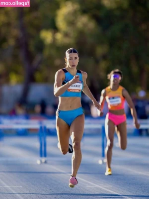 Alanah Yukich [ alanah-yukich ] - Get ready with me in a beautiful lavender blue outfit and a nice