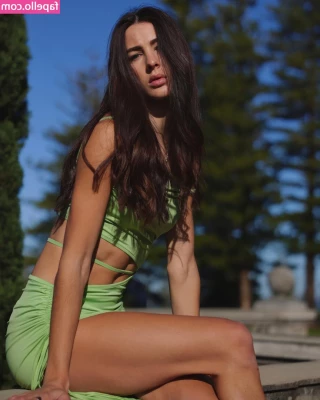 Alanah Yukich [ alanah-yukich ] - I decided to upload a second version because my ass looks amazing