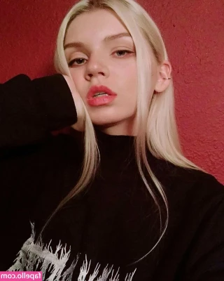 Anastasia Kreslina [ anastasia-kreslina ] - Una pequeña apreciación antes de dormirme  Si me dan un   TIP   les