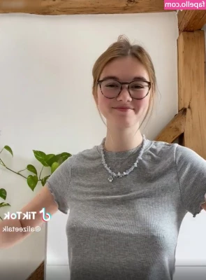 Alizee Talk [ alizee-talk ] - [video]   grey pantyhose [slow and low]
