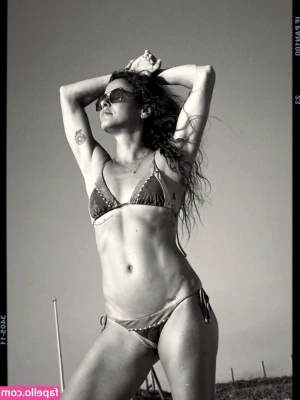 Fernanda De Freitas [ fernanda-de-freitas ] - you'd be lying if you said you wouldn't suck a dick for me tbh.