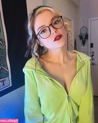 Meg Kaylee [ meg-kaylee ] - Take us for a walk please       Little Pets  Leash and Collar 