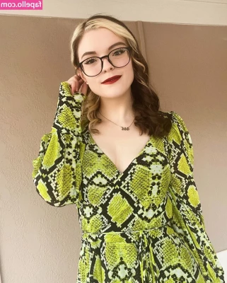 Meg Kaylee [ meg-kaylee ] - 1 ou 2   1 or 2