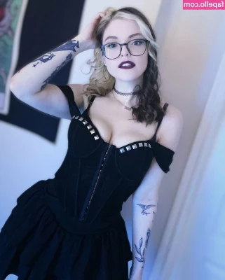 Meg Kaylee [ meg-kaylee ] - Cleansing myself from everything dirty I ve done this weekend