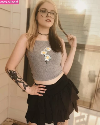 Meg Kaylee [ meg-kaylee ] - Amamos pink