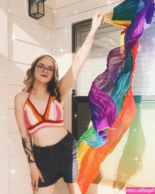 Meg Kaylee [ meg-kaylee ] - Open wide!