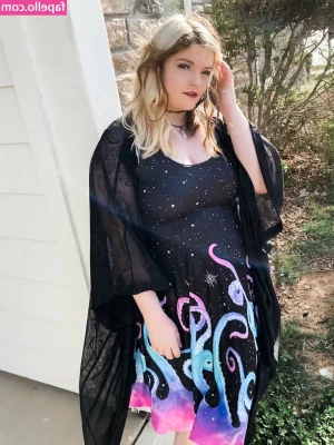 Meg Kaylee [ meg-kaylee ] - Look what I got   Guess Outlet