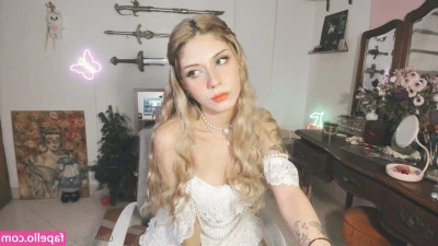 FairyTokyo - Ich habe bereits das Stethoskop zur Hand  Du hast aufgrund des