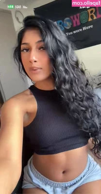 Neha Paul [ neha-paul ] - Uploading my BEST FREE pictures and videos of the year this Christmas
