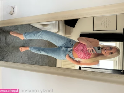 emilywalters [ emilywalters-1 ] - Going to see M.A (couldnt write the first part lol) tonight with a OF