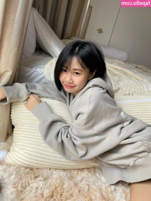 Rurusama9 [ rurusama9-12 ] - It's that time of week where I ask what yall want to see more of!!!