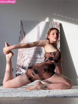 aliciaginger - crawling over to suck your cock daddy😌🍆💦