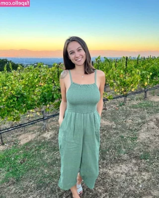 Piper Quinn [ piper-quinn-16 ] - How do you like my outfit for today  decided that a little simplicity