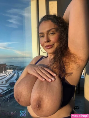 giablaze - Some pics from being a hot stoner babe high af on 710 😮‍💨