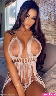 Juli.annee [ juli-annee-1 ] - Anyone looking for a Prince  Especially hot one  a naked one     Feat